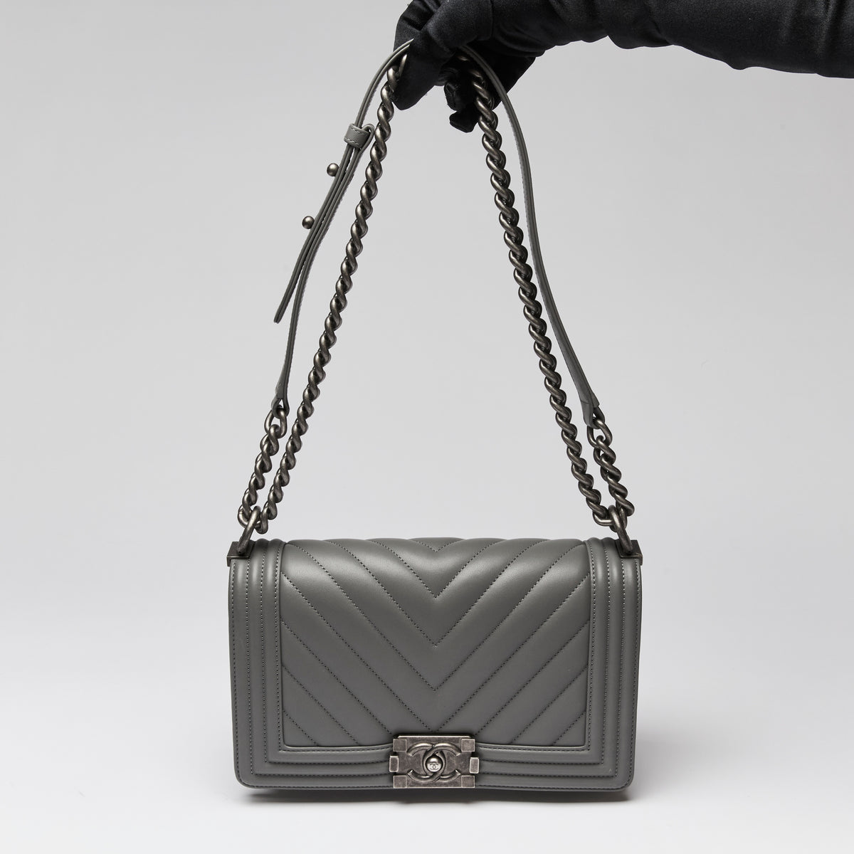 Pre-Loved Chanel ™ Grey Lambskin Boy Bag