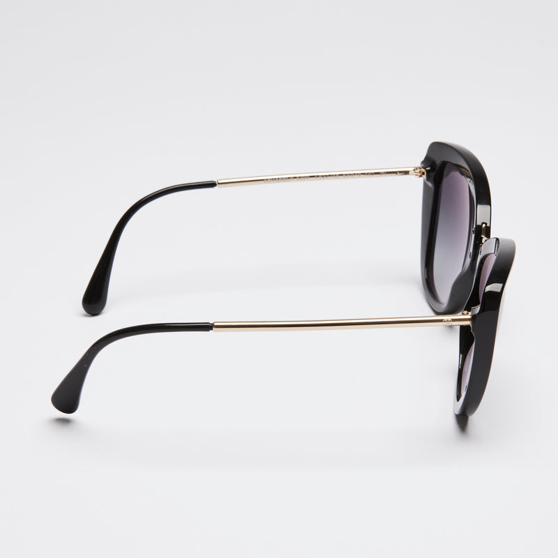 Pre-Loved Chanel ™ Black and Gold Cat-Eye Sunglasses