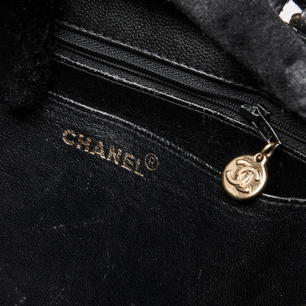 Pre-Loved Chanel™ Black Grained Leather Vintage North South Tote Bag