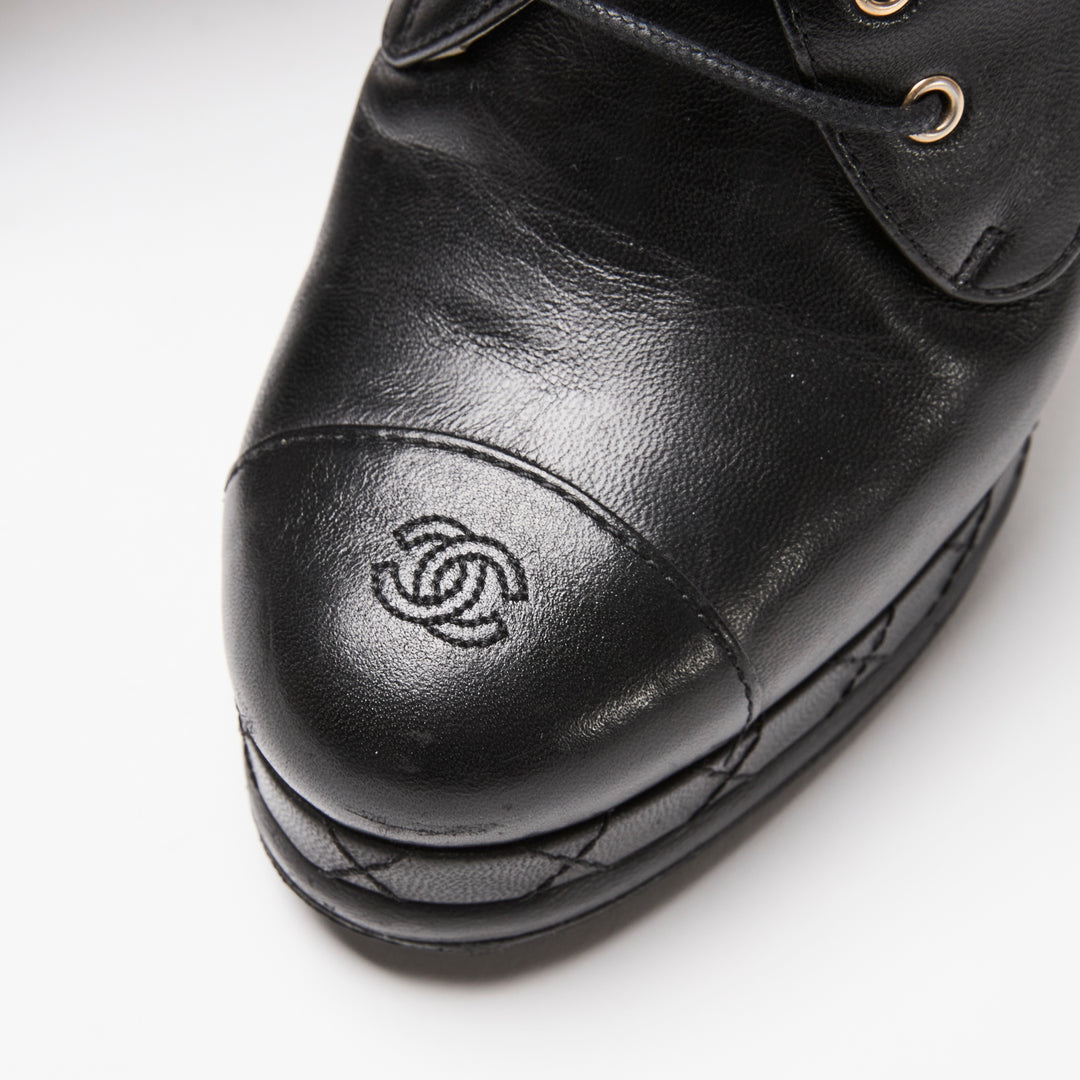 Pre-Loved Chanel™ Black Calfskin Leather Platform Heel Boots Size 38