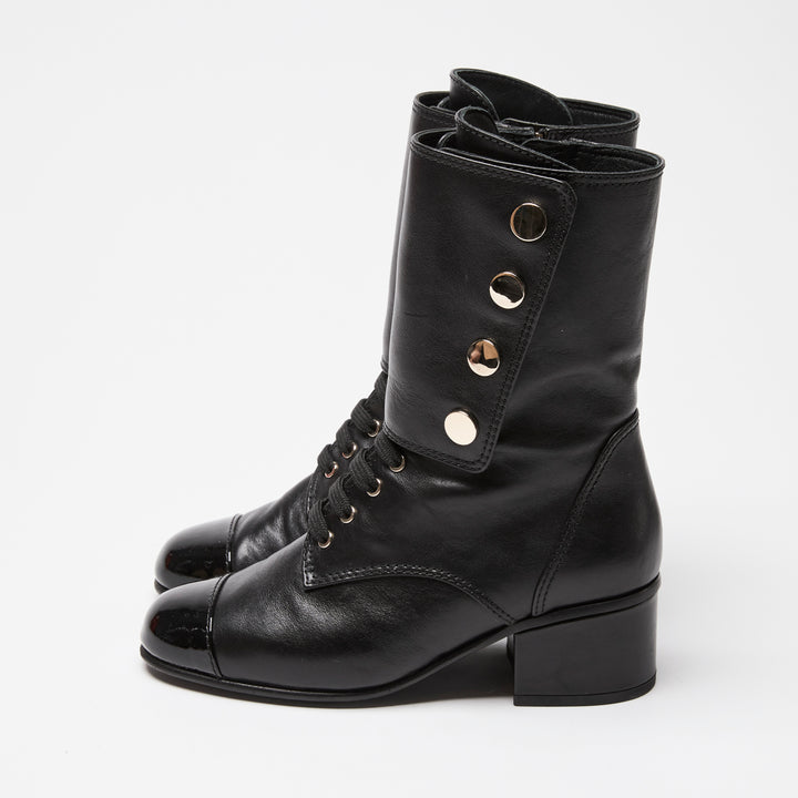 Pre-Loved Chanel™ Black Calf Leather Logo Zipped Combat Boots Size 36C