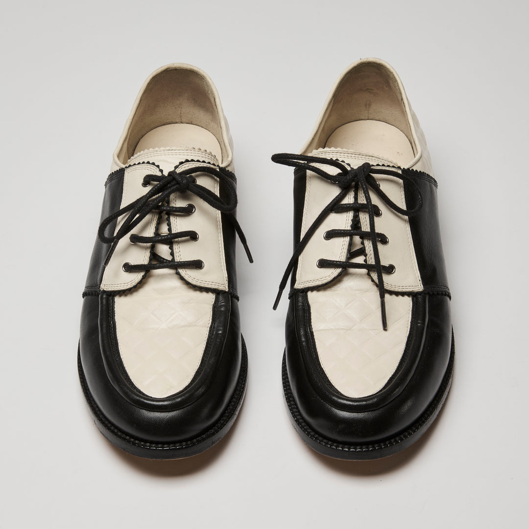 Pre-Loved Chanel™ Black Lambskin & White Calfskin Leather Derbies Size 40