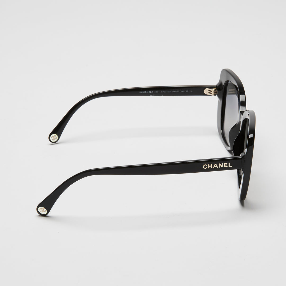 Pre-Loved Chanel™ Black Square Frame Sunglasses
