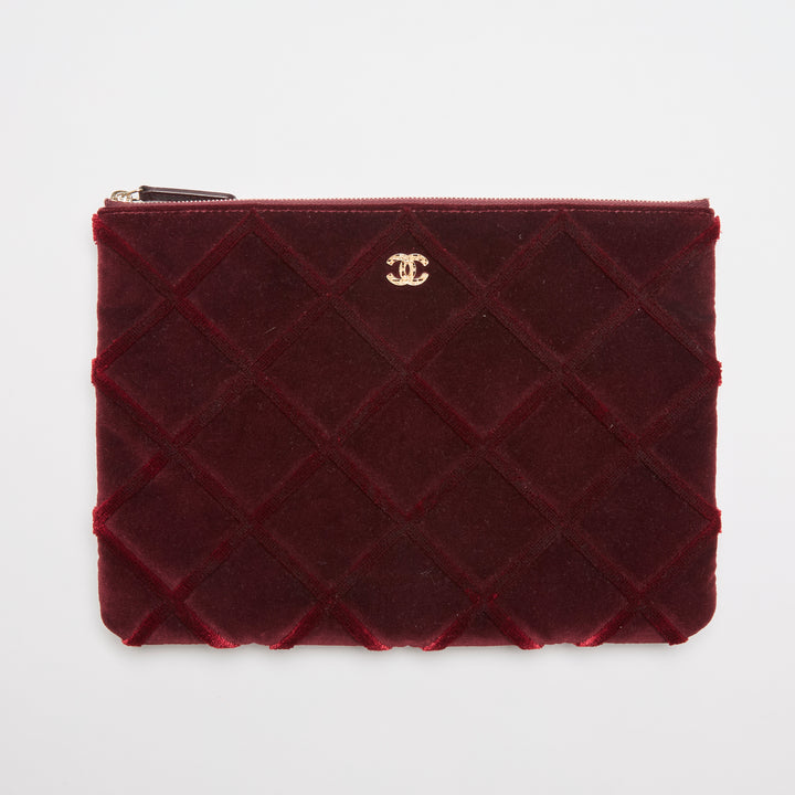 Pre-Loved Chanel™ Burgundy Velvet Quilted Clutch