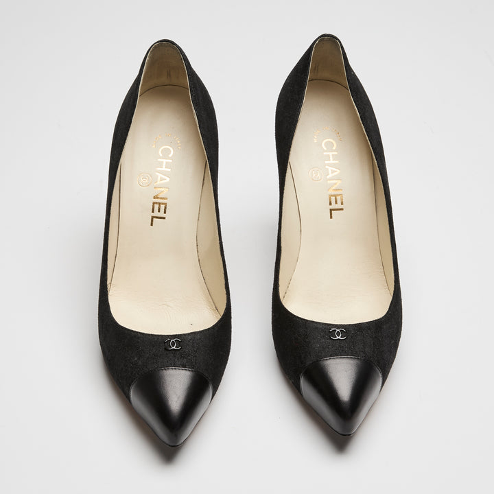 Pre-Loved Chanel™ Black Suede Pumps Size 38.5