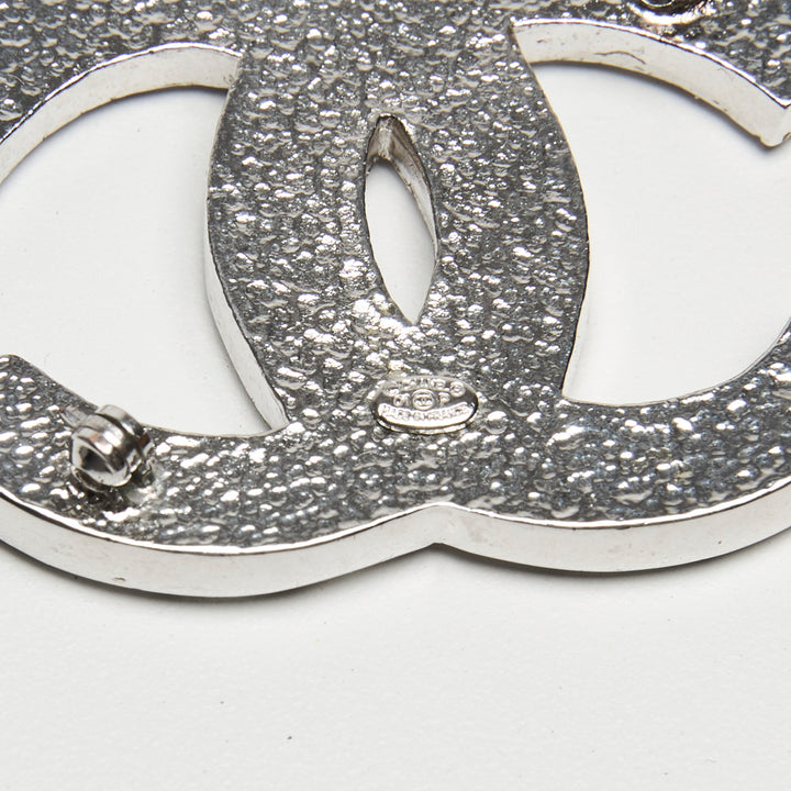 Pre-Loved Chanel™ Silver-Tone Interlocking Logo Brooch