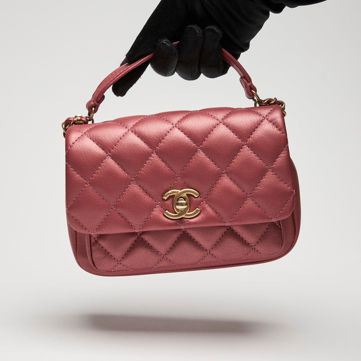 Pre-Loved Chanel™ Metallic Coral Grained Leather Crossbody Bag