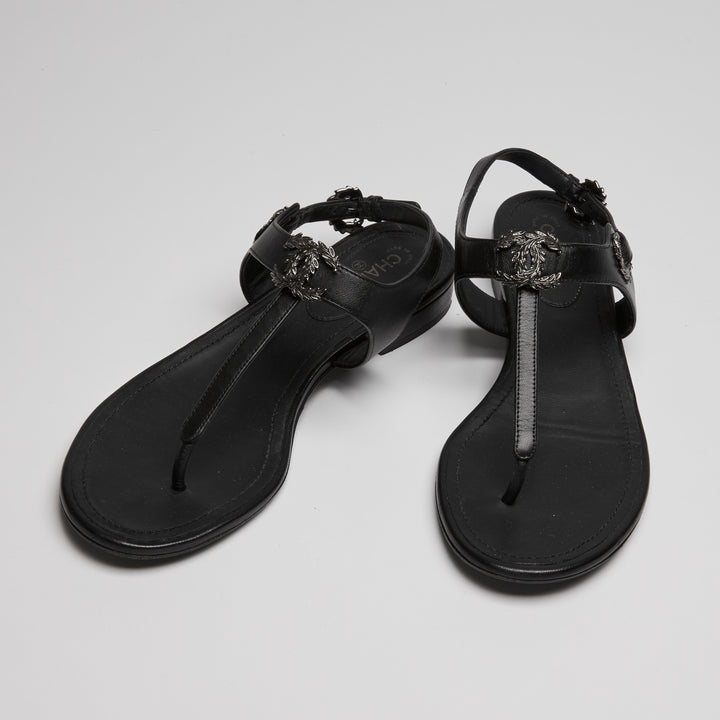 Pre-Loved Chanel™ Black Calf Leather Sandals with Floral Detail Size 38