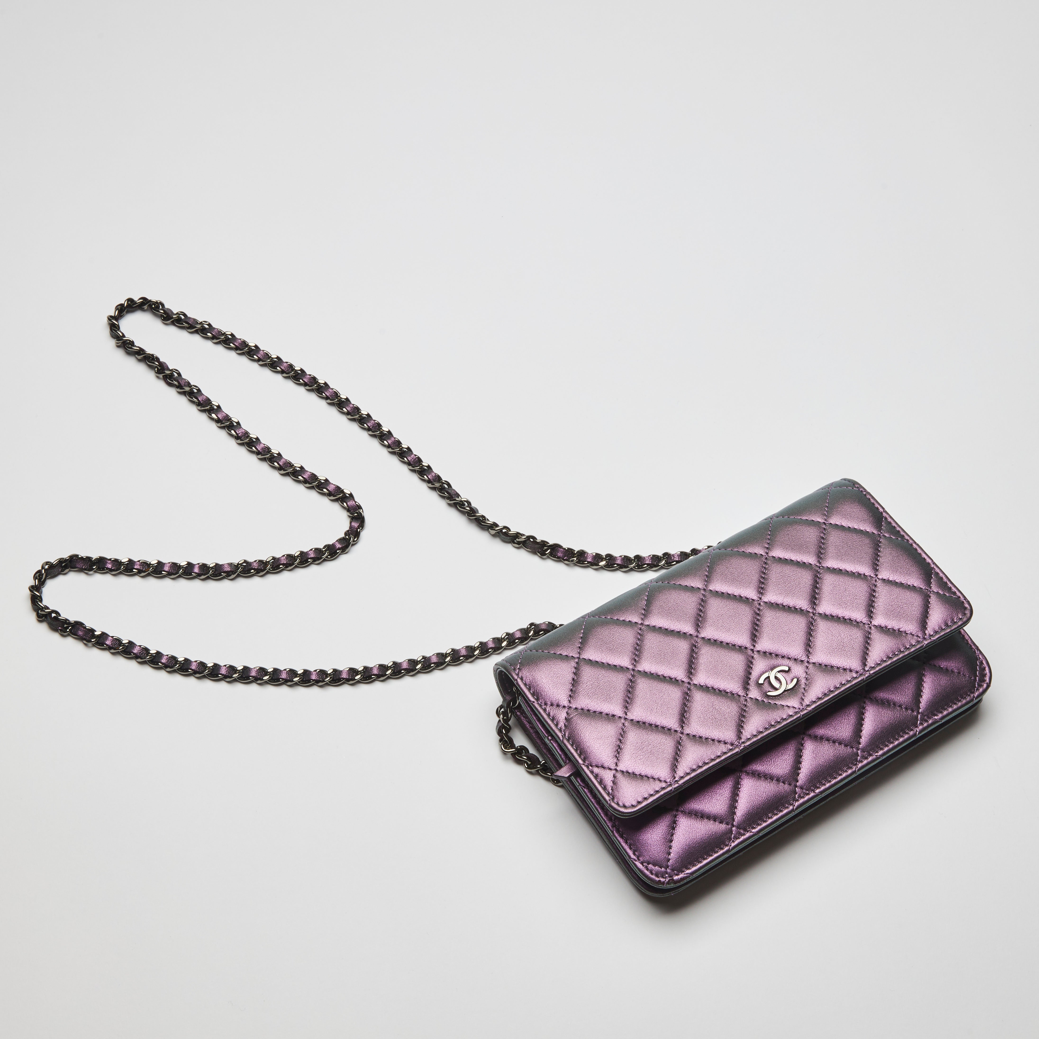 Pre-owned Chanel Wallet On Chain Leather Crossbody Bag In Purple