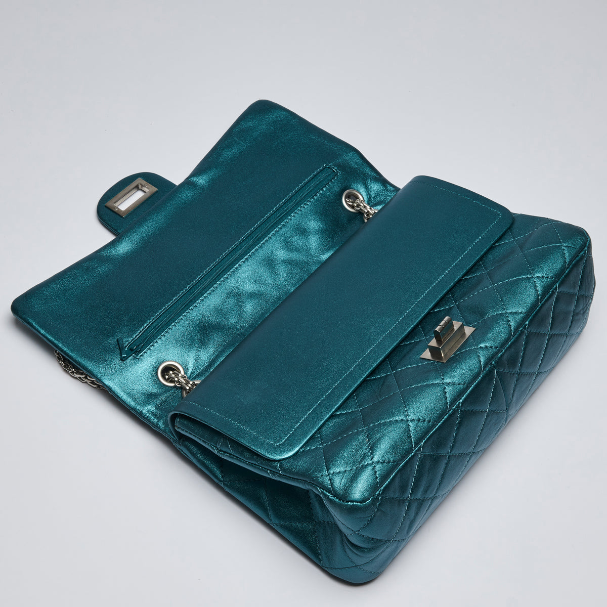 Excellent Pre-Loved Teal Metallic Leather Large Double Flap Bag with Ruthenium Bijou Chain and Turn Lock. (flap)