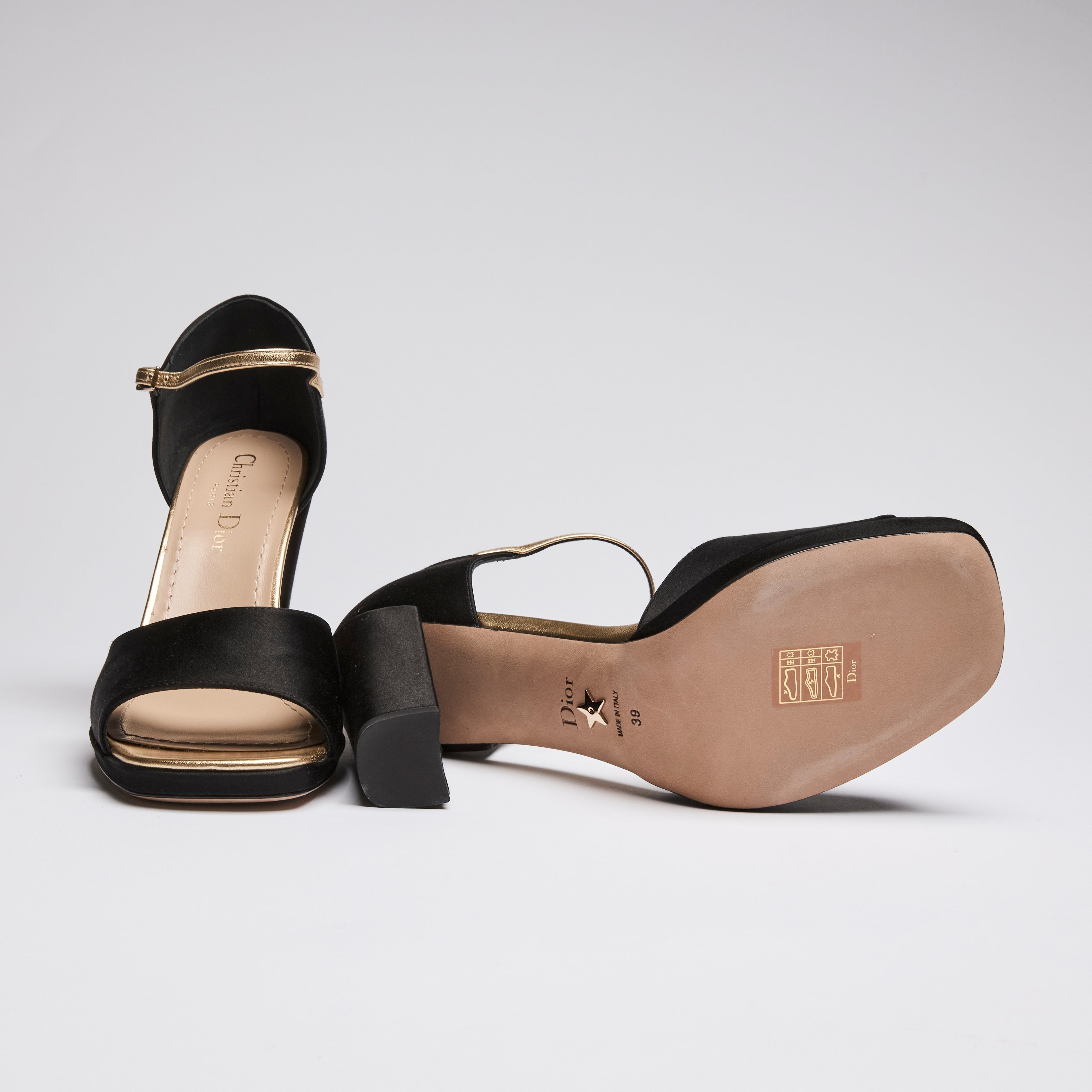 Dior ブラック ポインテッドトゥ ハイヒール 23cm Christian Dior クリスチャン・ディオール パンプス