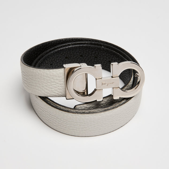 Ferragamo Black & White Reversible Grained Calfskin Leather Gancini Belt Size 80
