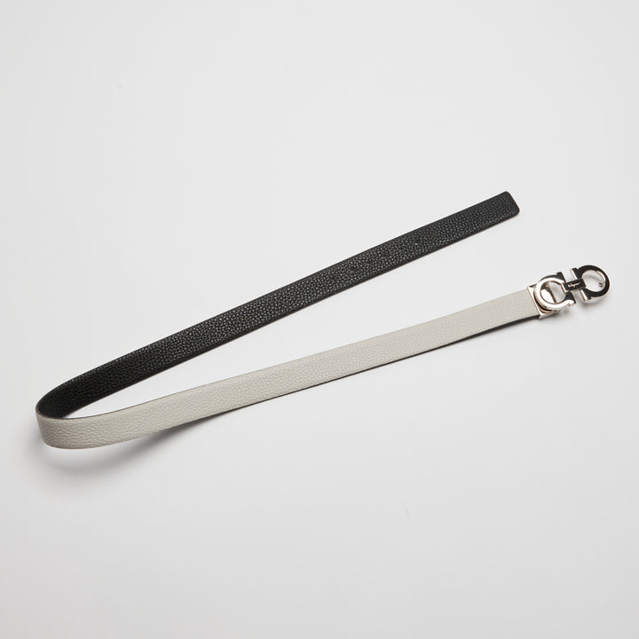 Ferragamo Black & White Reversible Grained Calfskin Leather Gancini Belt Size 80