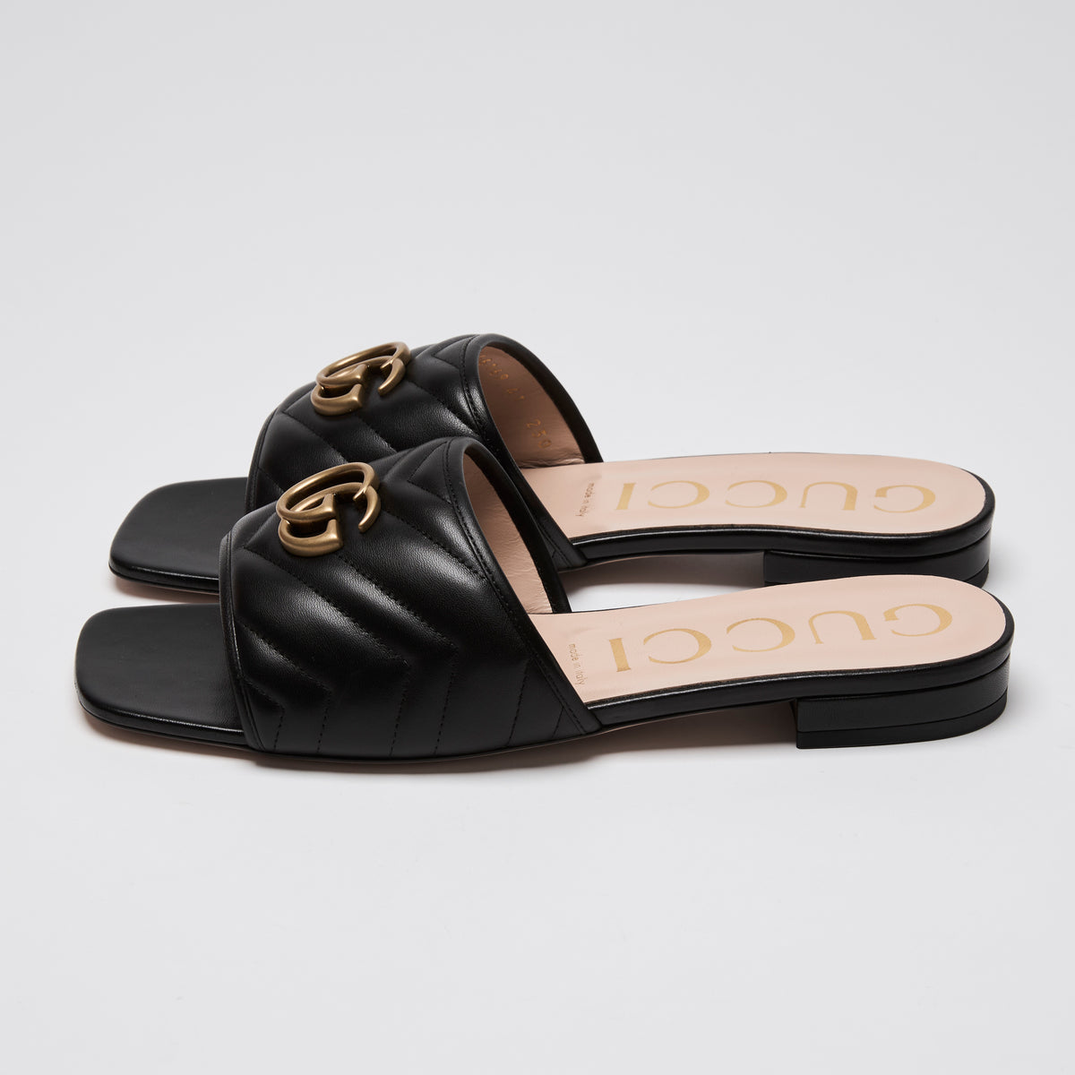 Gucci Black Quilted Chevron Nappa Leather GG Marmont Sandals Size 41