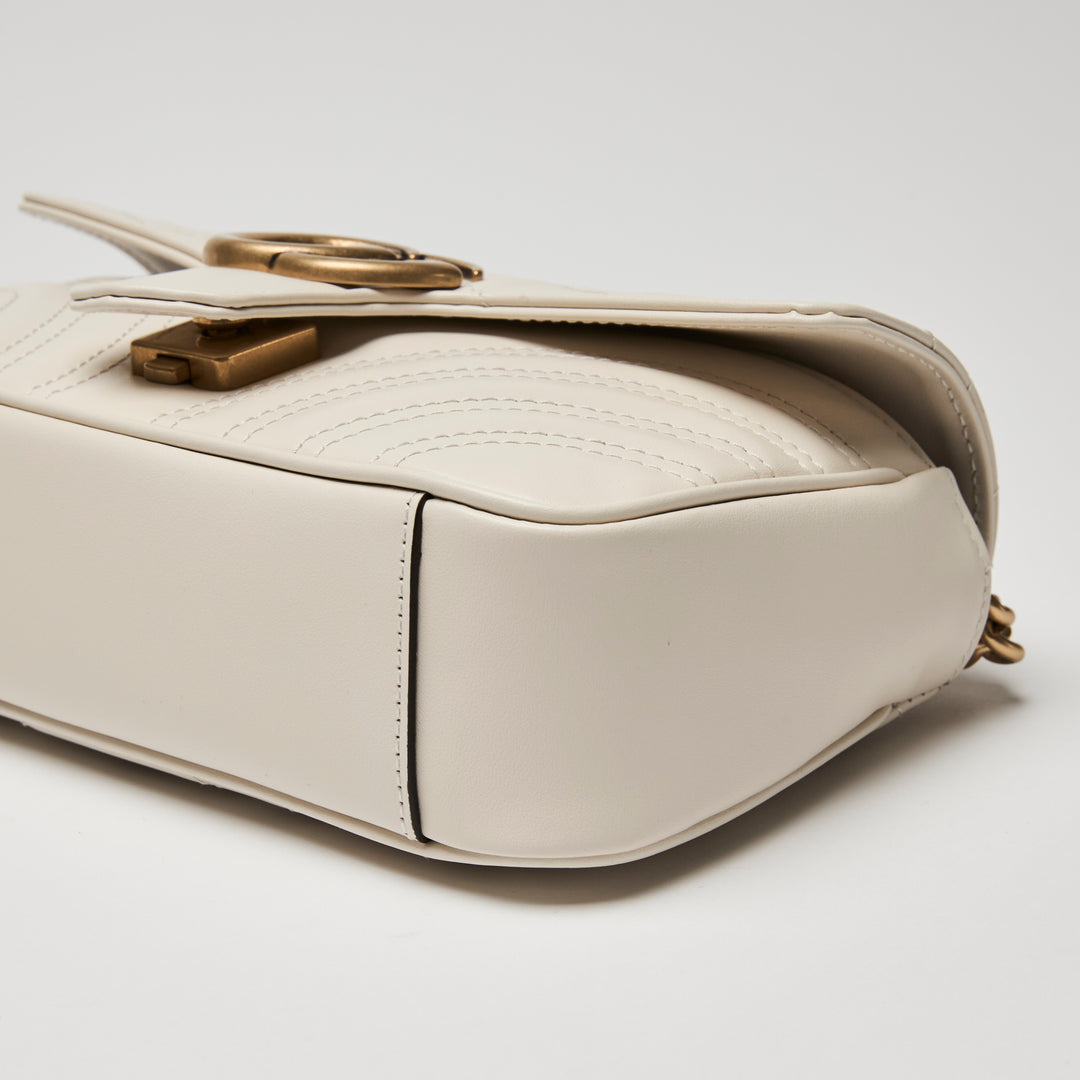 Gucci White Calfskin Leather Small GG Marmont Chain Flap Bag