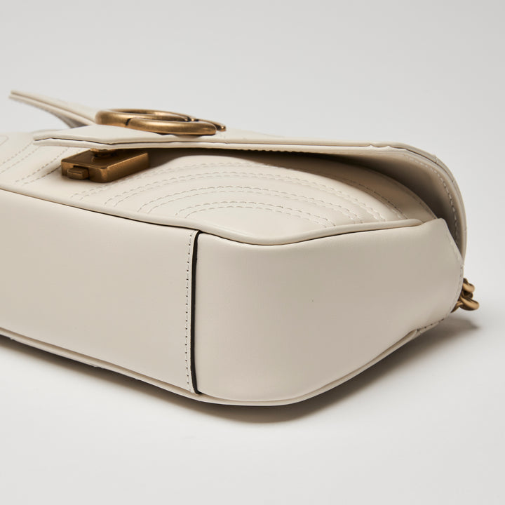 Gucci White Calfskin Leather Small GG Marmont Chain Flap Bag