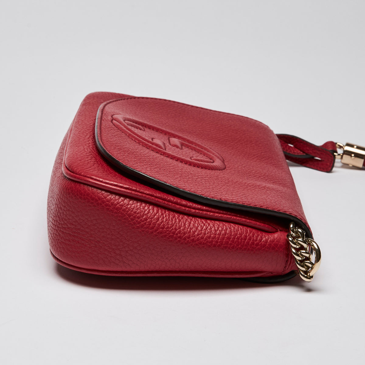 Gucci Pebbled Calfskin Medium Soho Flap Crossbody Vibrant Red