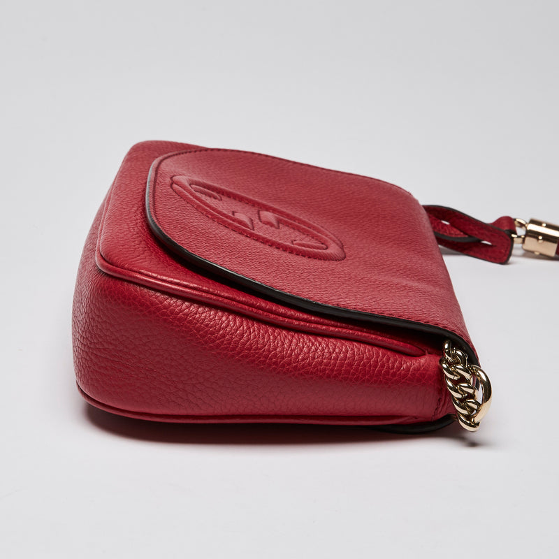 Gucci Pebbled Calfskin Medium Soho Flap Crossbody Vibrant Red
