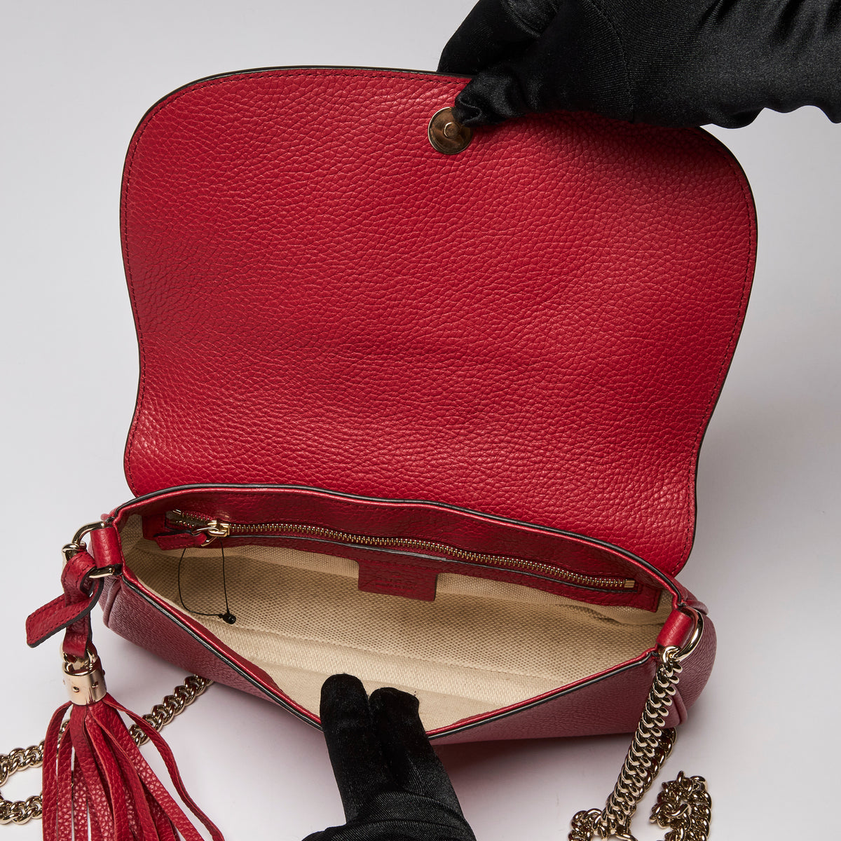 Gucci Pebbled Calfskin Medium Soho Flap Crossbody Vibrant Red
