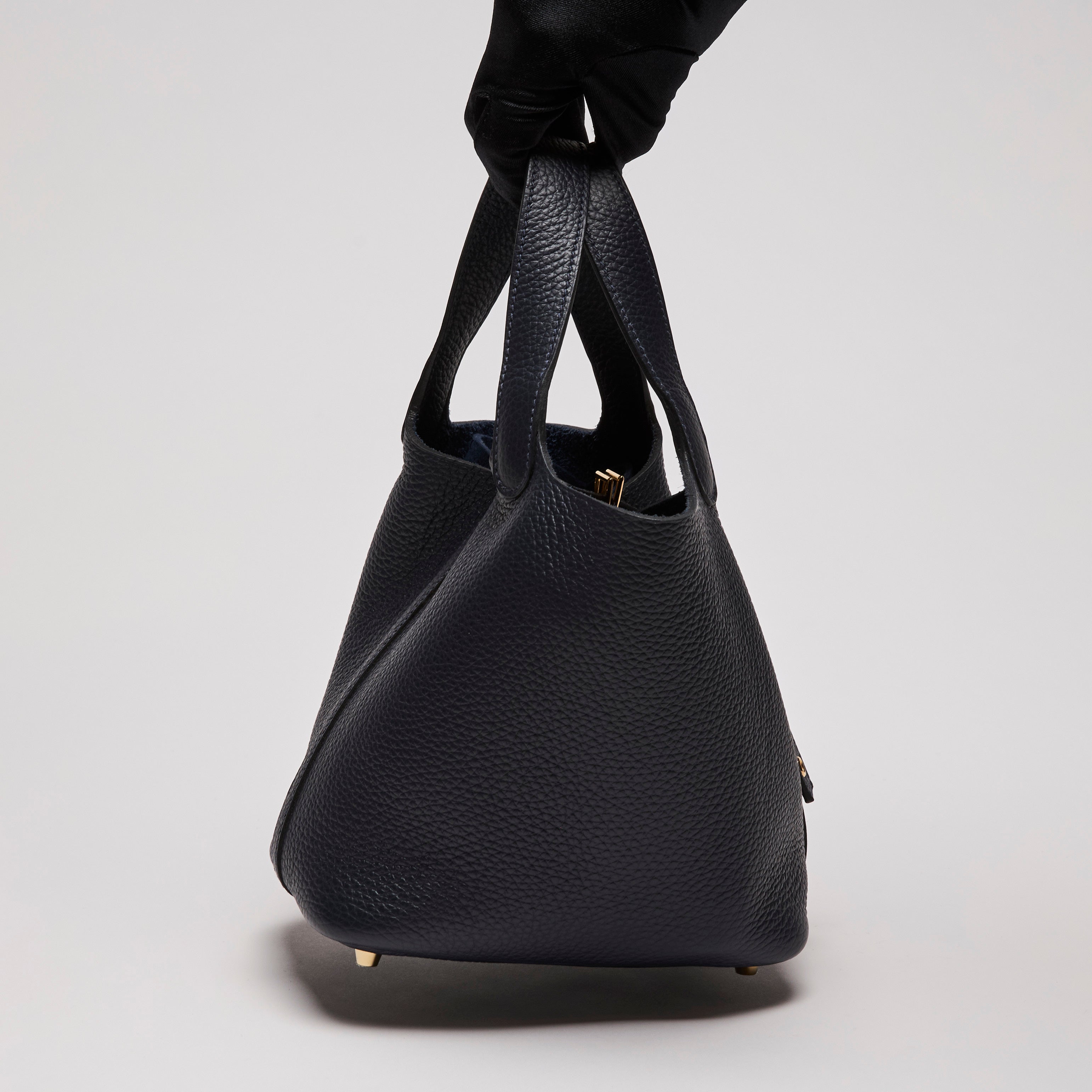 Hermes Dark Navy Clemence Leather Picotin 18 Luxury Finds Consignment