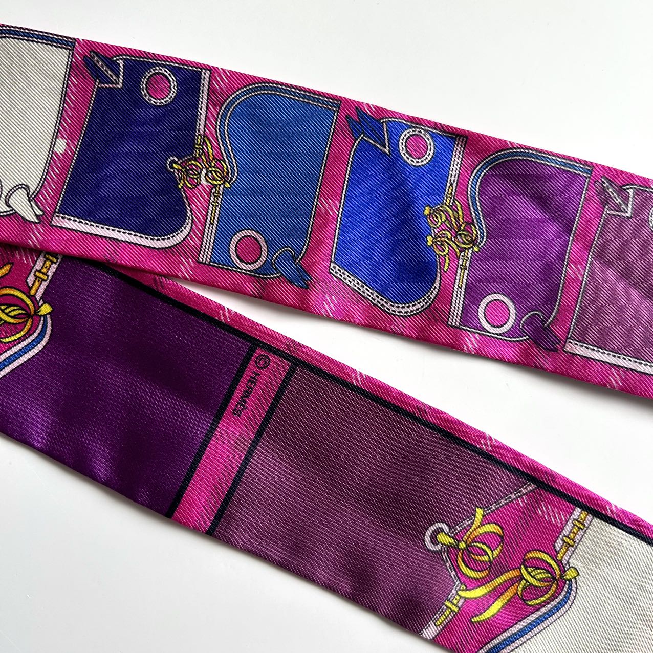 Pre-Loved Blue and Purple 100% Silk Twilly. (pattern)