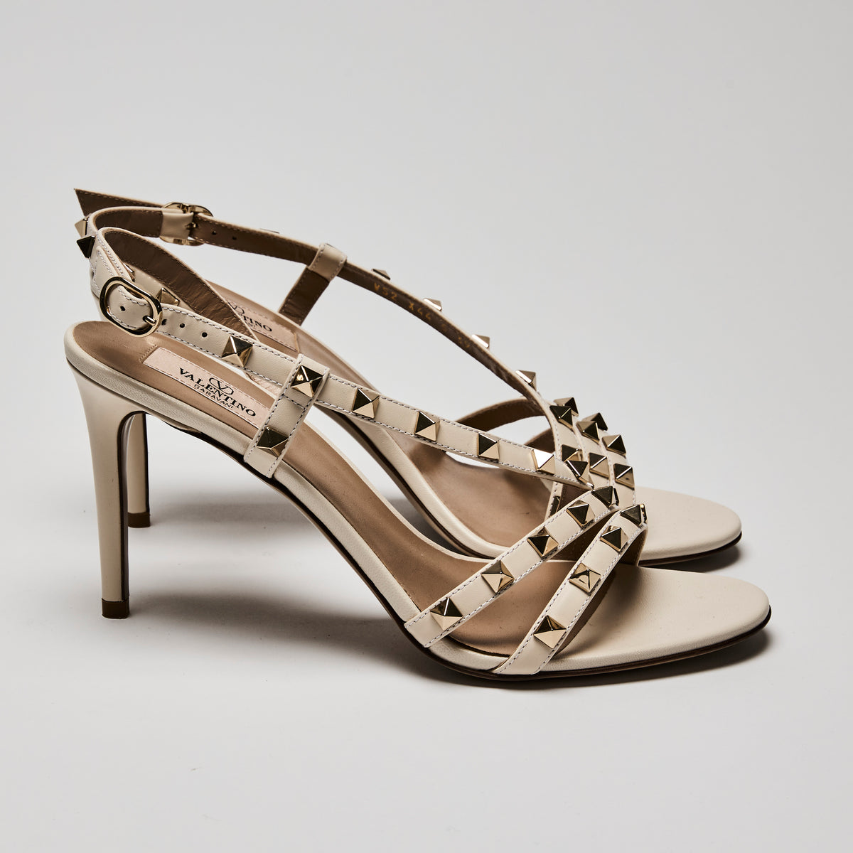 Valentino White Leather Rockstud Sandals Size 39